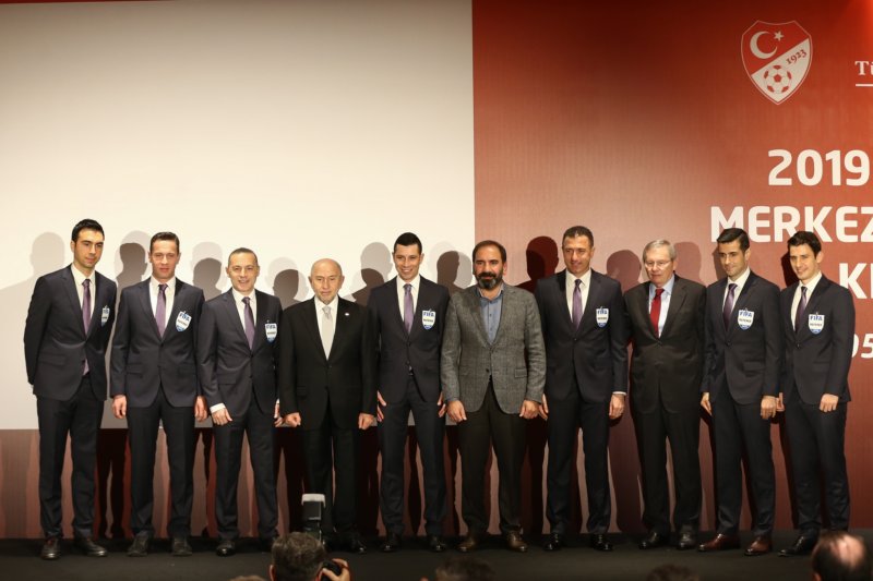 TFF Başkanı’ndan hakemlere: Gördüğünüzü çalın…