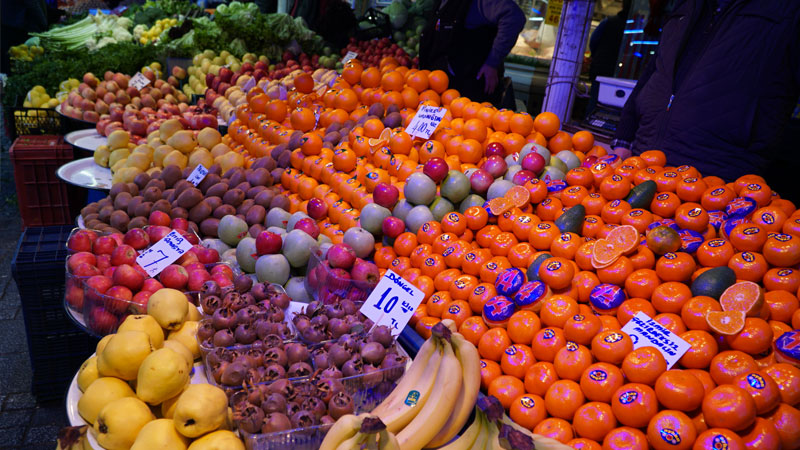 Pazarda fiyatlar cep yakıyor