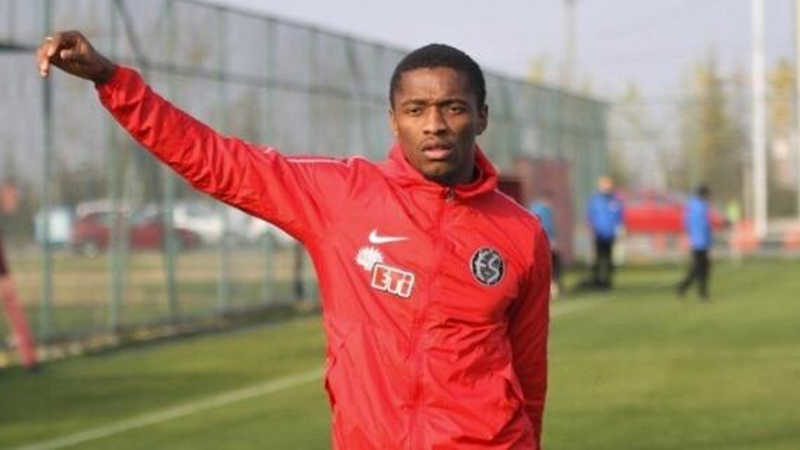 Galatasaray, 3. transferini resmen açıklayacak Galatasaray, Eskişehirspor'dan Jesse Sekidika'yı kadrosuna kattı.