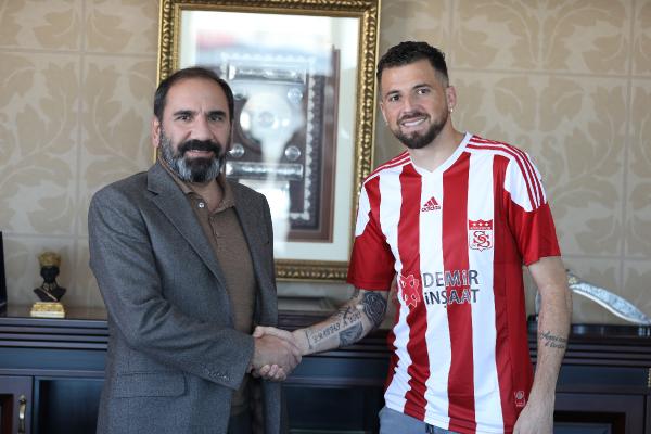 Sivasspor imzayı attırdı