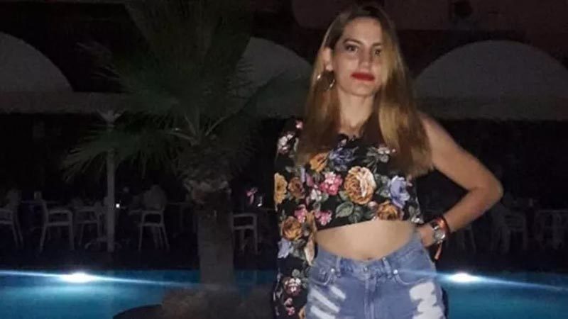 Süper Lig’in yıldız futbolcularını ifşa etti! Ünlü futbolcunun nişanlısı çıldırdı Instagram’da "Rinda Jemines" isimli Türk bir kullanıcı, yabancı biri gibi
