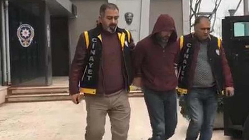 Bursa’nın Gemlik ilçesinde, eski sevgilisi Sibel Dudaklı (45) ve kardeşi