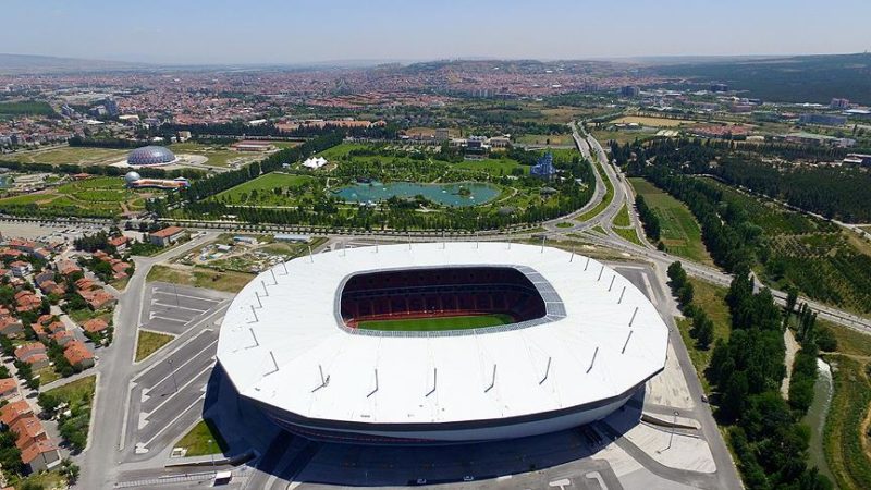 Valilik açıkladı; Stadyum kullanıma kapandı! Eskişehir'in Tepebaşı ilçesi Sazova mahallesinde yaptırılan ve 20 Kasım 2016