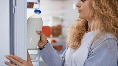 Sütü buzdolabında saklarken yapılan en büyük yanlış!