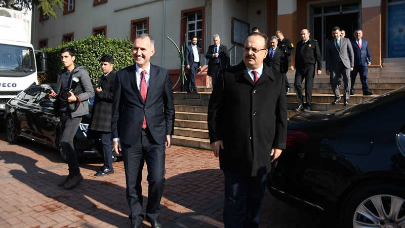 Bursa Valisi Canbolat’tan Başkan Taban’a Ziyaret
