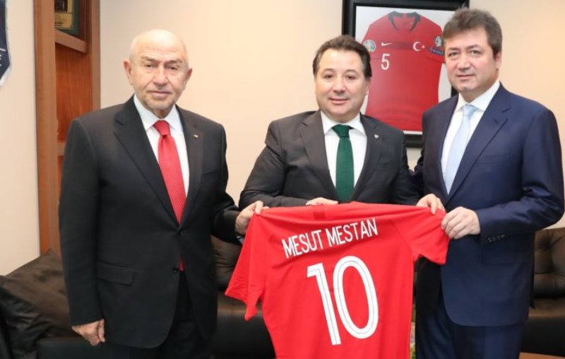 Bursaspor’dan TFF’ye çıkarma; Özdemir ve Çağlar ağırladı…