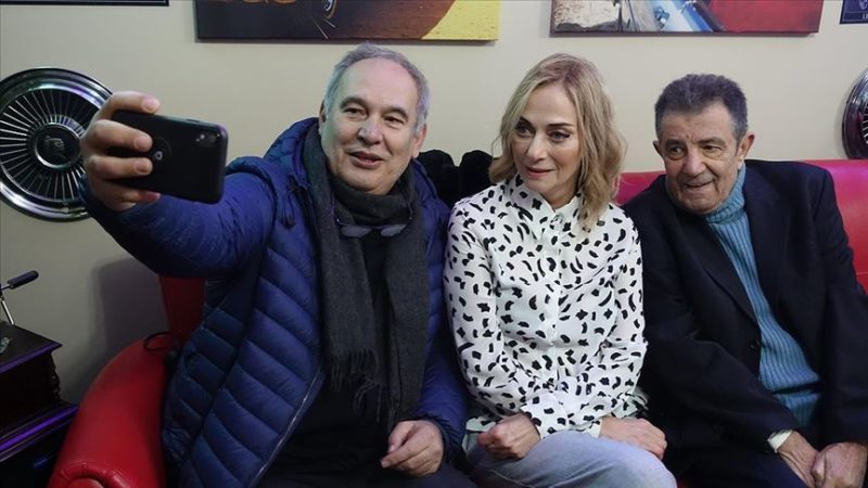 Yeşilçam'ın 1976 yapımı "Aile Şerefi" filminin oyuncularından Itır Esen, Mahmut
