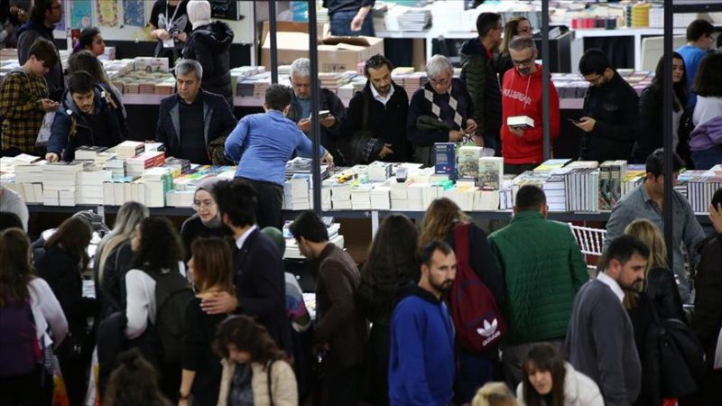 Türkiye Yayıncılar Birliği Başkanı Kocatürk, Türkiye'de kitap üretiminin geçen sene,