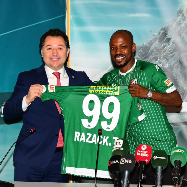 İşte Bursaspor’un son transferi… İmzayı attı…