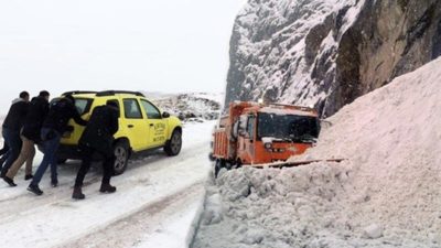 674 köy ve mahalleye ulaşım sağlanamıyor