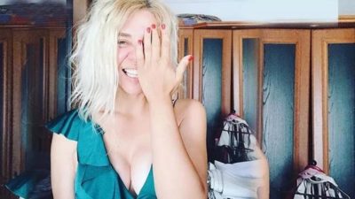 Doktorlar’ın ünlü ismi pozuyla beğeni topladı