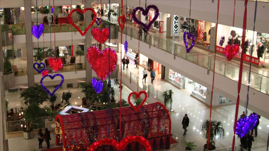 Şirketler 14 Şubat için ‘aşka’ geldi