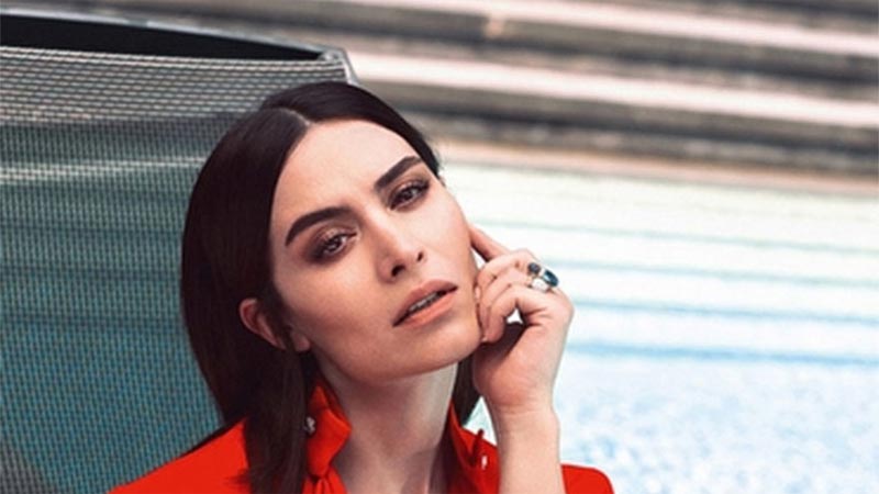 Eski eşine şiir yazdı Eski eşine şiir yazdı