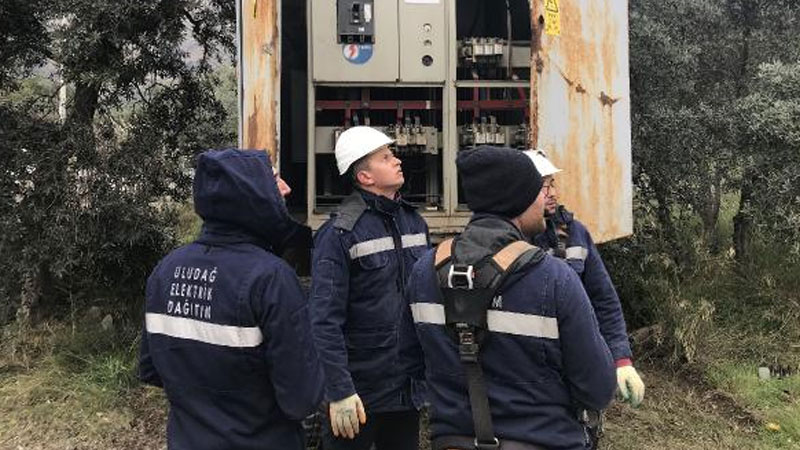 Marmara Adası’na ana hattan elektrik verilmeye başlandı