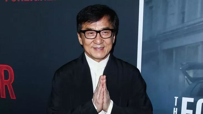 Efsane oyuncu Jackie Chan, Corona virüsü salgınına karşı tedavinin bulunması