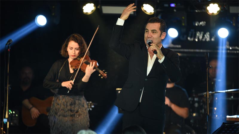 Ferhat Göçer’den evlilik teklifi rekoru Ferhat Göçer’den evlilik teklifi rekoru