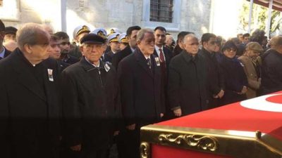 Eski Deniz Kuvvetleri Komutanı Vural Bayazıt son yolcuğuna uğurlandı