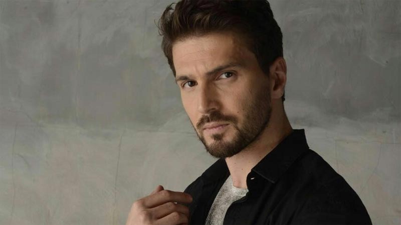 Lösemili çocuklar için sahnede