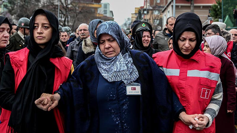 Kahramanlara veda… Türkiye şehitlerini uğurluyor Kahramanlara veda… Türkiye şehitlerini uğurluyor