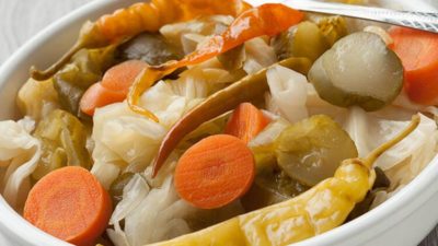 Evde turşu yapmanın en basit yöntemi