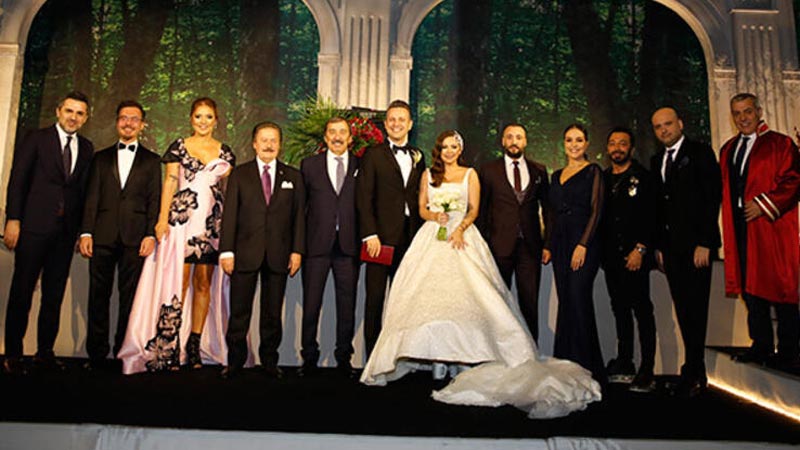 Bu düğüne ünlü yağdı!