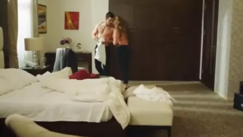 Dizideki yatak sahnesi meclis gündeminde! Dizideki yatak sahnesi meclis gündeminde!