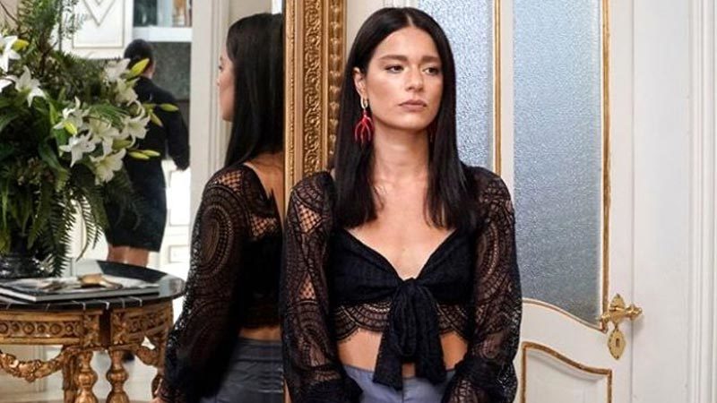 Yasak Elma’nın Zehra’sı Şafak Pekdemir’e bir de Instagram’da bakın! Bikinili pozları olay Yasak Elma dizisinde Halit'in ilk eşinden olan kızı Zehra karakteriyle