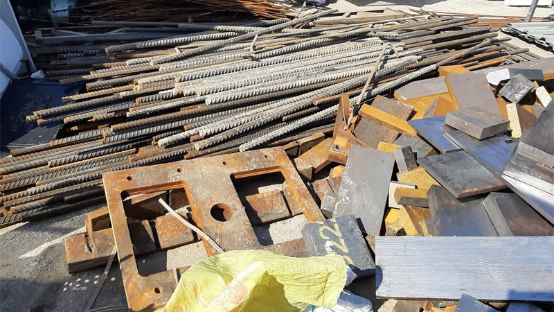Bursa'nın Gürsu ilçesinde, Yüksek Hızlı Tren (YHT) şantiyesinden yaklaşık bir