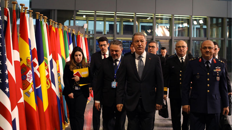 Milli Savunma Bakanı Akar, NATO Karargahı’nda