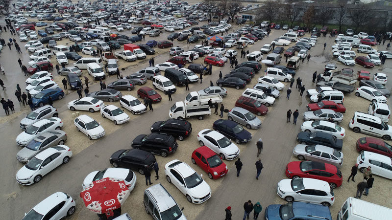 Bursa Oto Galericiler Odası Başkanı Hakan Yanık, ikinci el araç