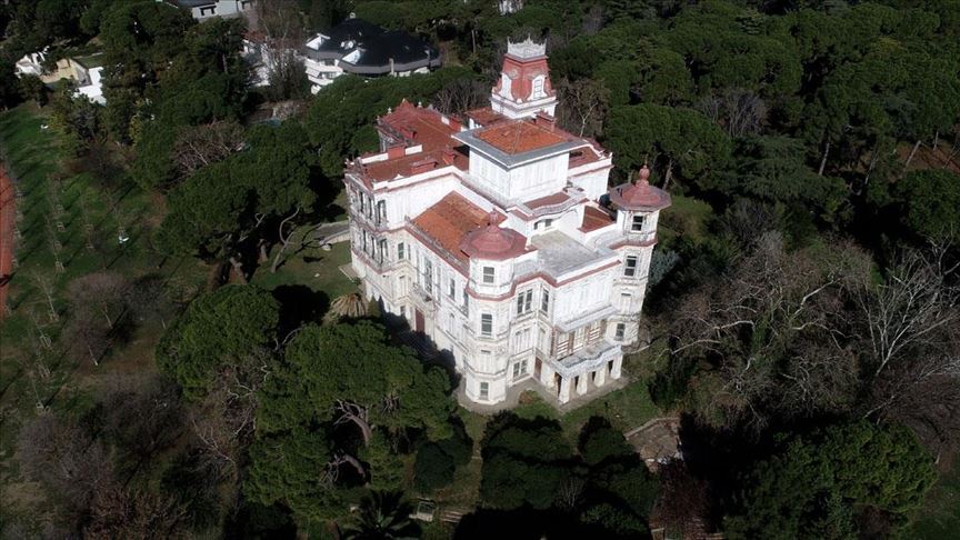 ‘Perili Köşk’ icradan satılık