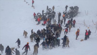 Van’daki 2 çığ faciasında 39 ölüm! Arama kurtarma çalışmaları yeniden başladı