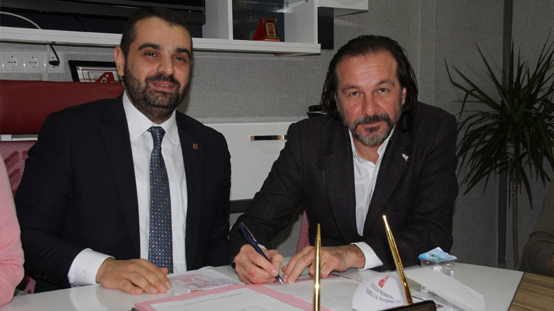 TFF 1. Lig takımlarından Ekol Hastanesi Balıkesirspor, teknik direktör konusunda