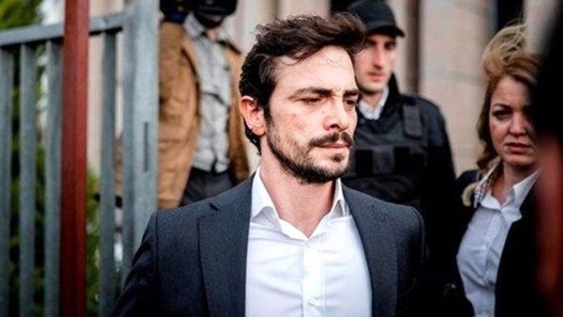 Oyuncu Ahmet Kural’dan trafik kazası sonrası ilk açıklama Oyuncu Ahmet Kural’dan trafik kazası sonrası ilk açıklama