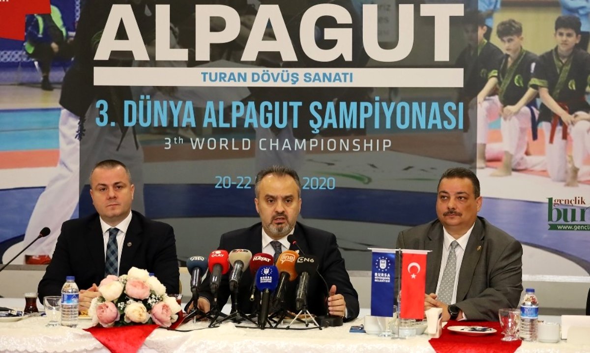 40 ülkeden 650 sporcu… Dünya Şampiyonası Bursa’da… 40 ülkeden 650 sporcu… Dünya Şampiyonası Bursa’da…