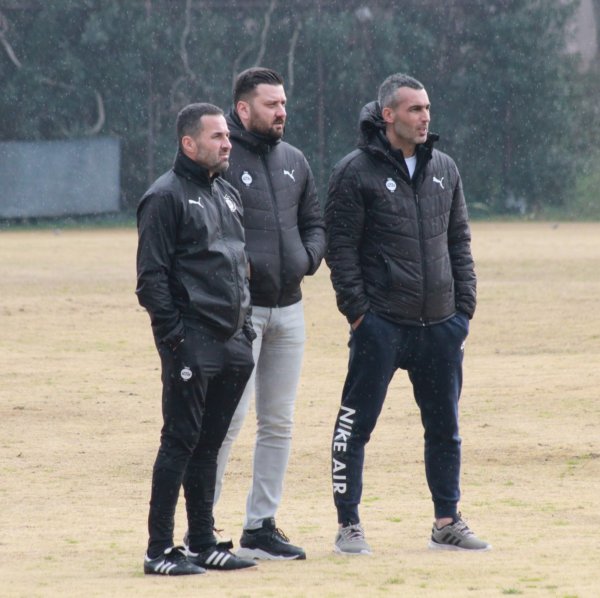 Altay destek bekliyor Altay destek bekliyor