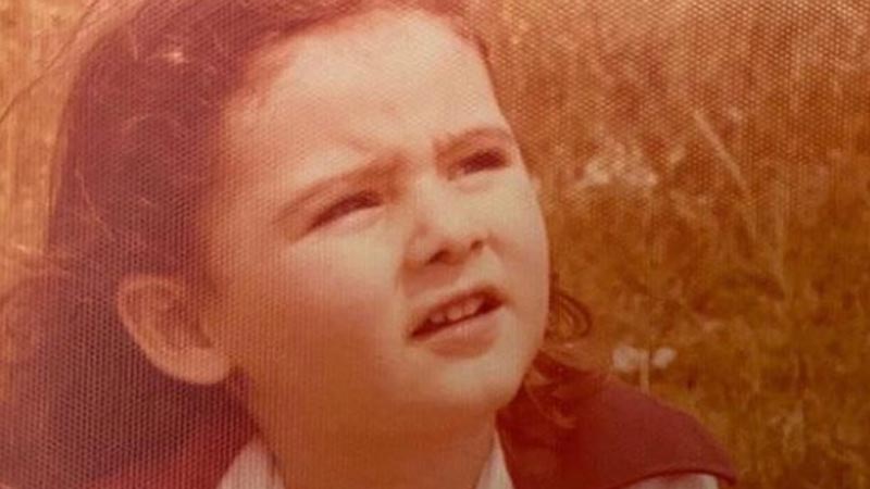 Her paylaştığı gündem yaratan bu küçük kızı tanıyabildiniz mi?