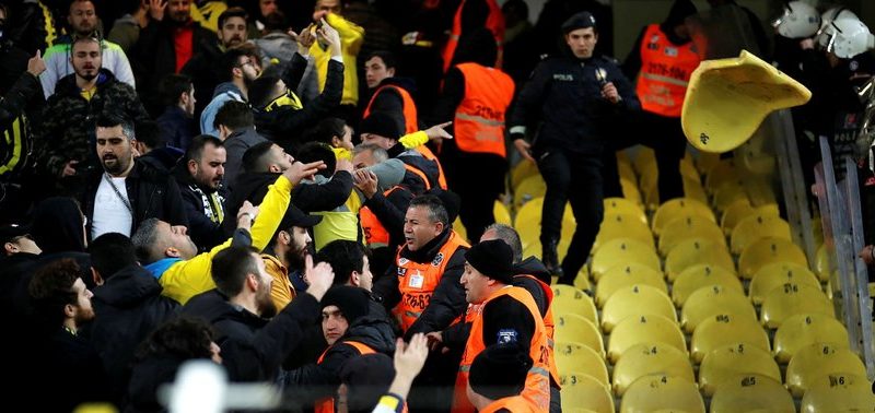 İşte derbinin bilançosu; 57 kişi… Fenerbahçe-Galatasaray maçında 57 kişi hakkında adli işlem yapıldı.