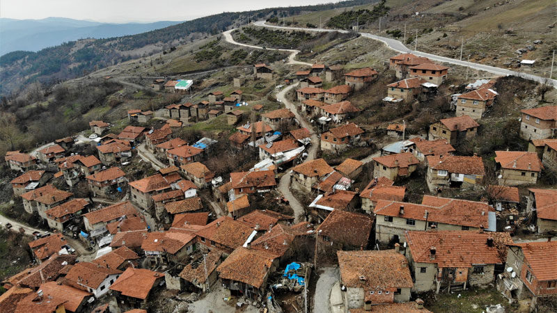 Bursa’daki bu köyde 600 yıldır davul-zurna çalmak yasak Bursa’da bulunan bir köyde 600 yıldır davul çalınmıyor.