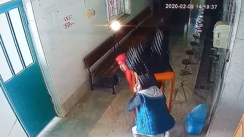 Bursa’da bir camide yaşanan sadaka kutusu hırsızlığı saniye saniye güvenlik
