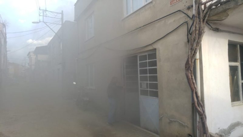 Bursa’da bir mobilya dükkanında çıkan yangında maddi hasar meydana geldi.