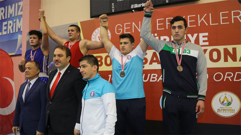 Burak Çelik Türkiye üçüncüsü