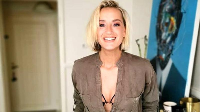 Üstsüz yatak pozu sosyal medyayı salladı! Üstsüz yatak pozu sosyal medyayı salladı!