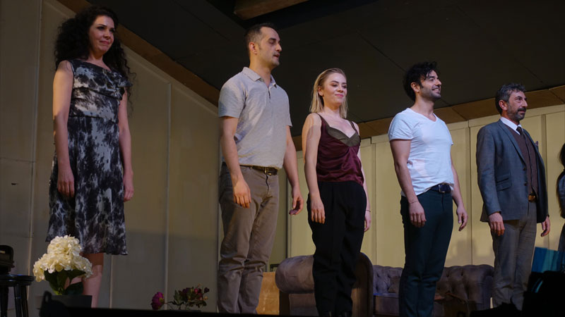 Karşınızda Hedda Gabler Karşınızda Hedda Gabler