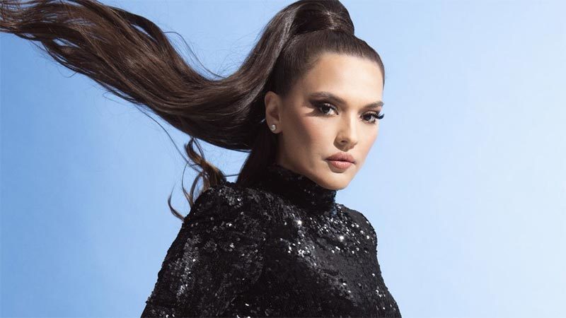 Her söylediği her yaptığı olay olan Demet Akalın sosyal medya