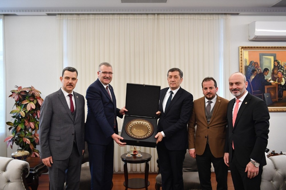 Deprem sebebiyle yıkılmıştı! Trafik sorununu çözmede fırsat Deprem sebebiyle yıkılmıştı! Trafik sorununu çözmede fırsat