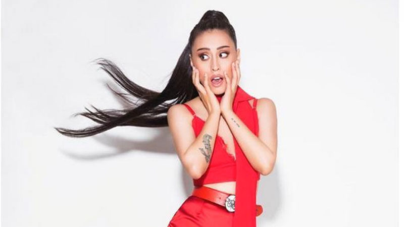 Hande Ünsal, önceki gece Kıbrıs'ta sevenleriyle buluştu.