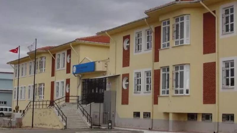 Beden eğitimi dersinde kahreden ölüm!