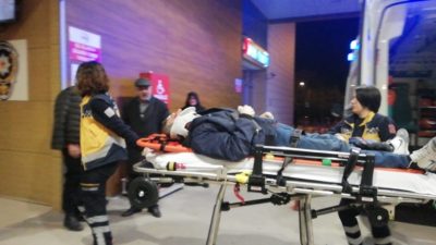 Motosikletle otomobil çarpıştı