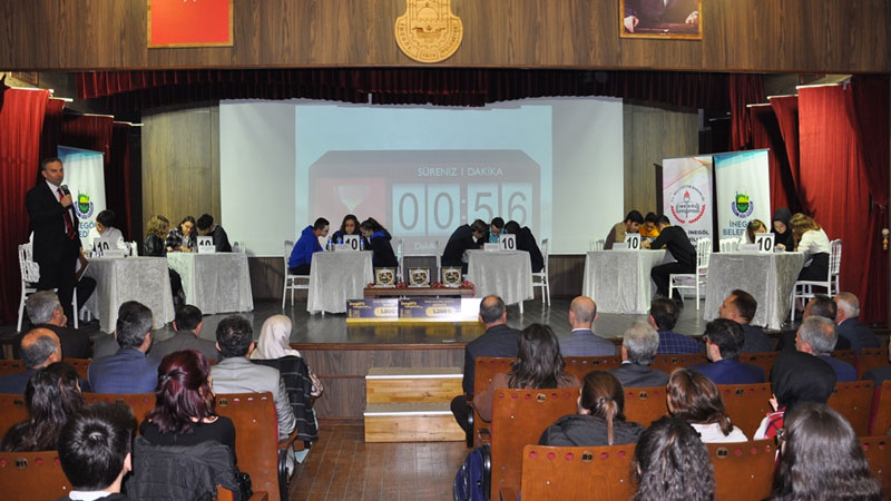 Lise öğrencileri ‘İnegöl’ü Tanıyorum’ Bilgi Yarışması’nda ter döktü